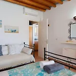 Semesterbostad Ammos 1 - Seafront House In Glyfo Beach, Sifnos Chrisopigi (Sifnos)