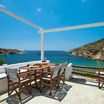 Ammos 1 - Seafront House In Glyfo Beach, Sifnos Semesterbostad